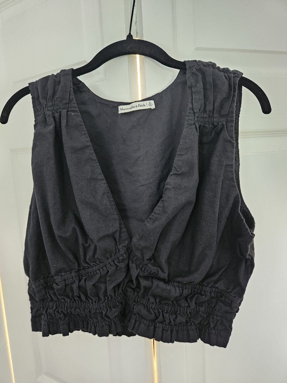 Abercrombie & Fitch Black Smocked V-Neck Cropped Tank